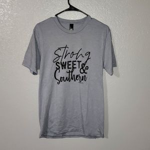Glitzy Girlz Women "Strong Sweet & Southern" T-Shirt (S)